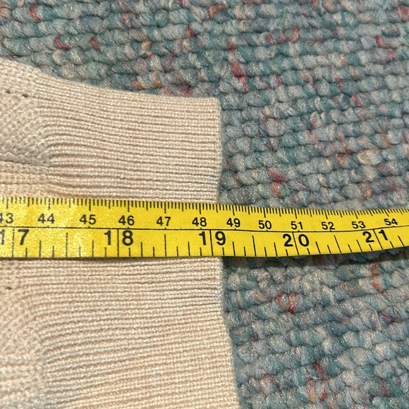 NWT Ladies Size Large Boutique Brand Apricot Sweater - Picture 7 of 10